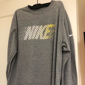 Men’s Nike shirt